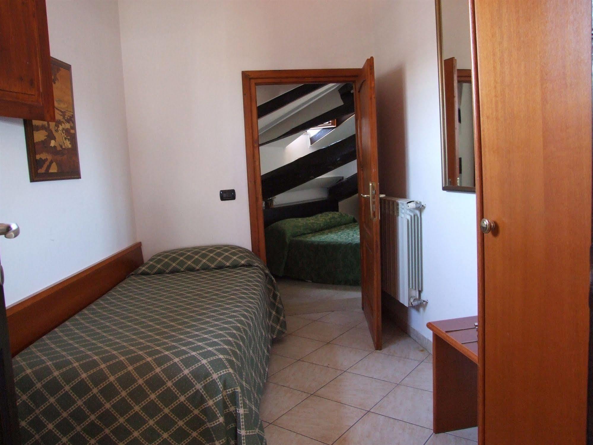 Nazional Rooms Rome Exterior photo